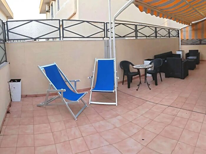 Appartamento con 5 locali in affitto in Viale Crotone, Catanzaro