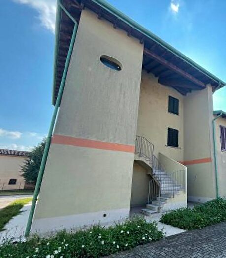 Appartamento quadrilocale in vendita in Viale Graffignana a, Casalbuttano Ed Uniti