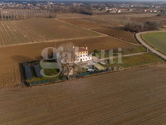 Casa con 6 locali in vendita in Via Bonaldi, Cinto Caomaggiore