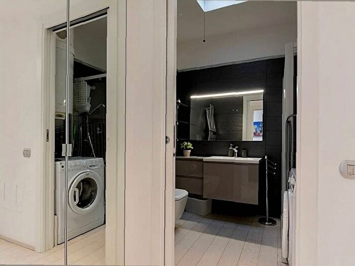 Appartamento bilocale in affitto in Corso Genova, Corso Genova, Milano