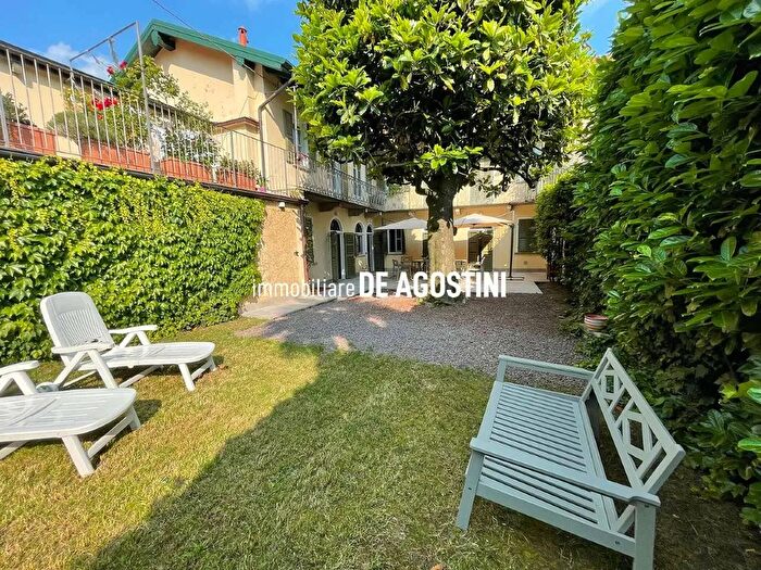 Appartamento quadrilocale in vendita in Via Giuseppe Ferrari Lesa Novara, Lesa