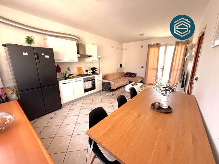 Appartamento trilocale in vendita in Via Bruno Buozzi, Campi Bisenzio