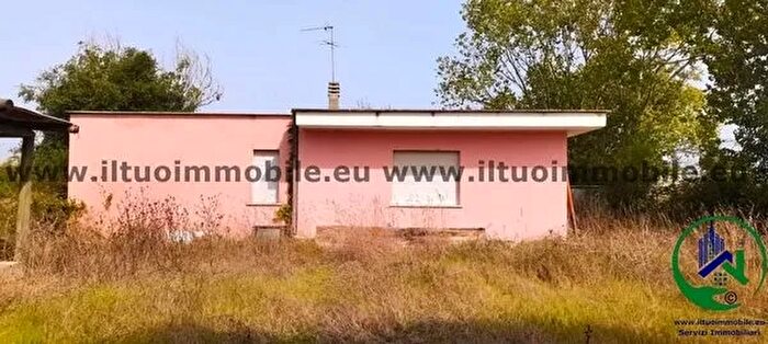 Casa quadrilocale in vendita in Latina