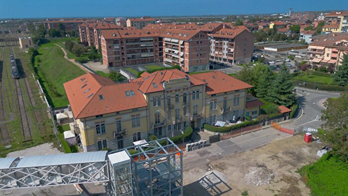 Case in Vendita e in Affitto - 3