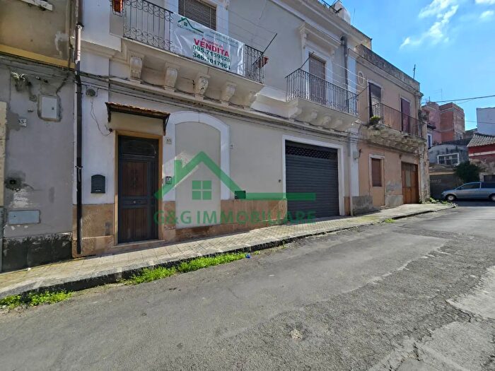 Casa con 5 locali in vendita in Via Gioacchino Rossini, Lentini