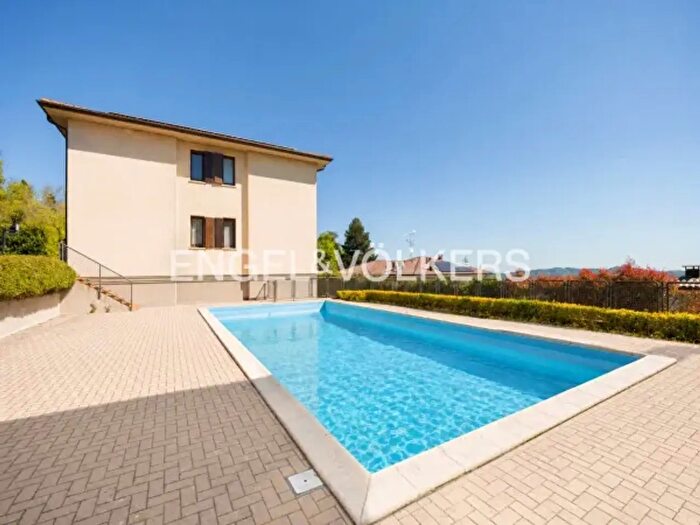 Appartamento trilocale in vendita in Via Belvedere, Monzuno