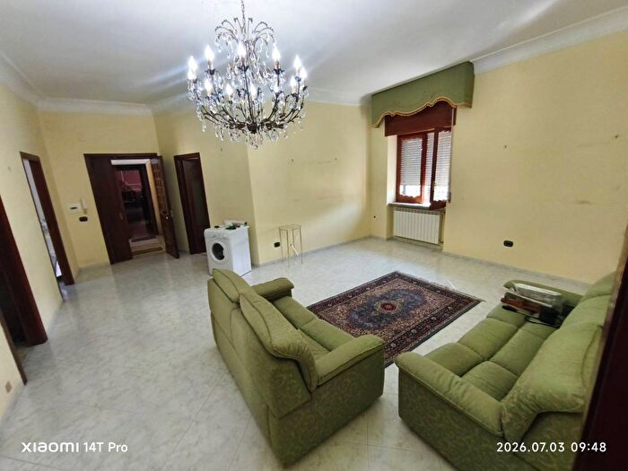 Appartamento trilocale in affitto in Via Giuseppe Verdi, Centro, Pollena Trocchia