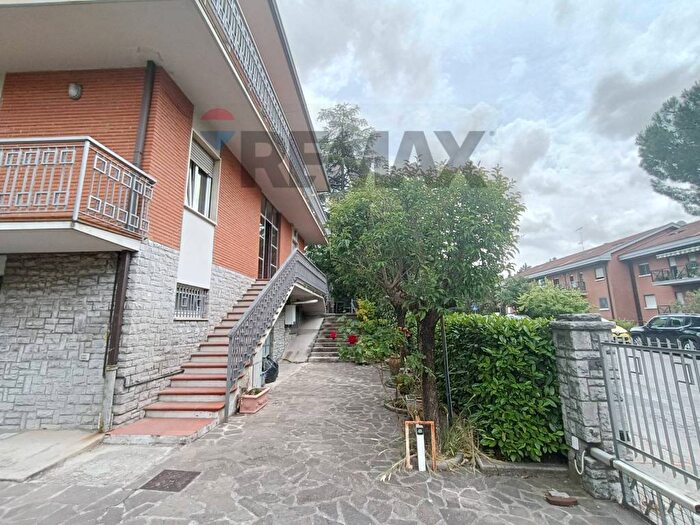 Case in Vendita e in Affitto - 2