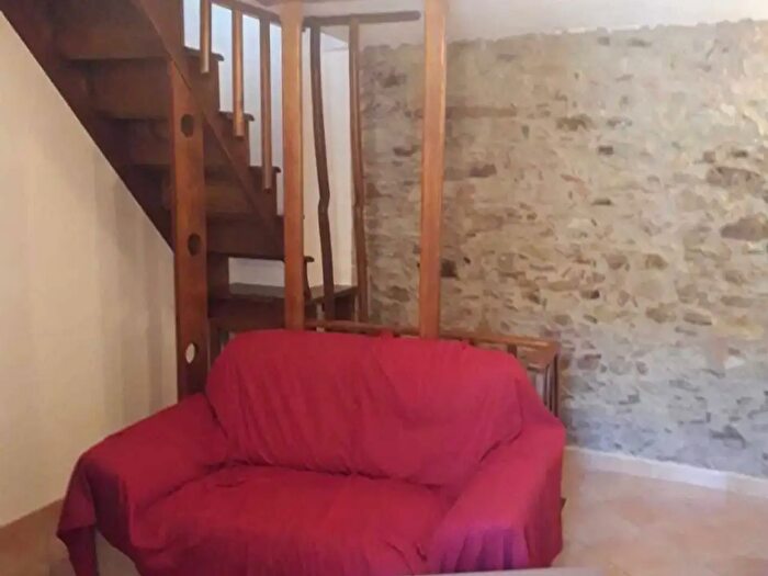 Casa trilocale in vendita in Via Maddalena, Bova