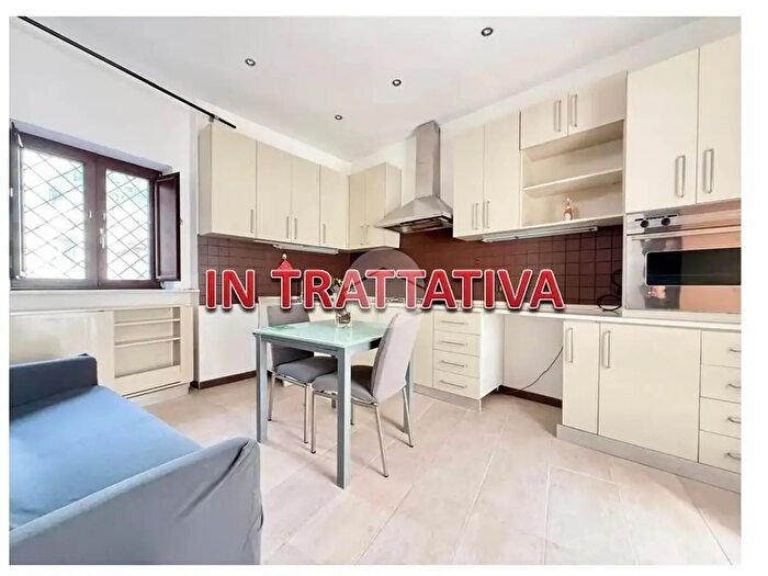 Appartamento bilocale in vendita in Via Giovanni Pascoli, Napoli