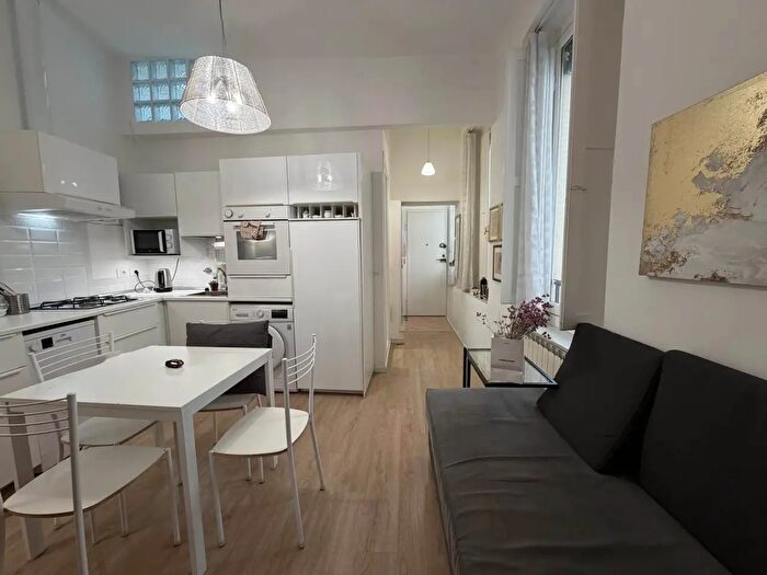 Appartamento trilocale in affitto in Via Ghibellina, Firenze