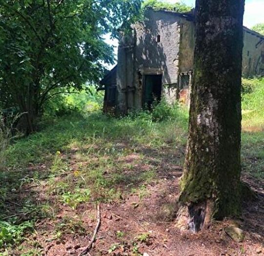 Casa con 6 locali in vendita in Bagni Di Lucca