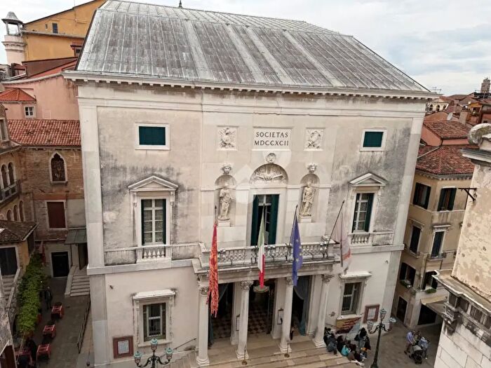 Appartamento bilocale in vendita in Calle Drio La Chiesa, Venezia
