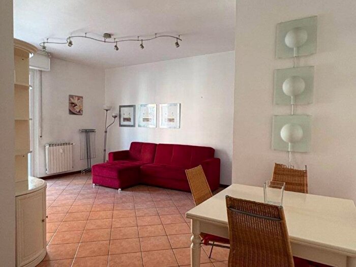 Appartamento bilocale in affitto in Via dei Tulipani, Giambellino, Milano