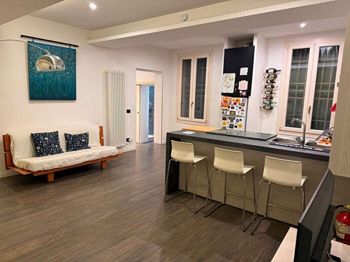 Appartamento quadrilocale in affitto in via Catelmaraldo, Centro Storico, Modena