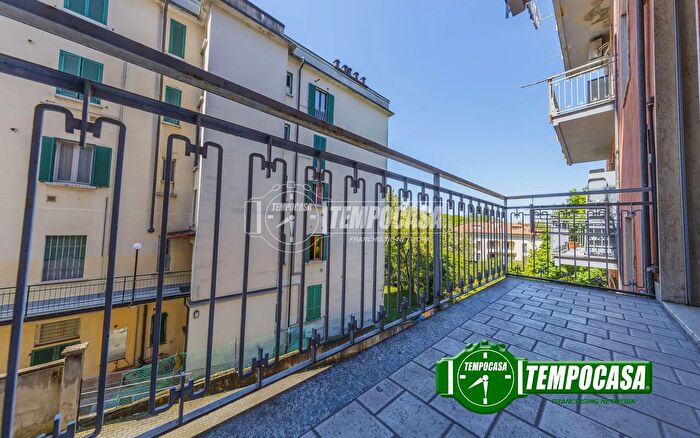 Appartamento trilocale in vendita in Via Luigi Robecchi Brichetti, Pavia