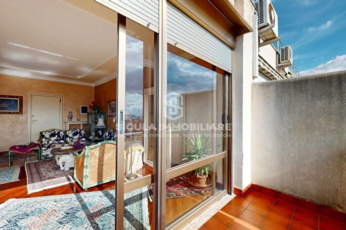 Appartamento con 6 locali in vendita in Via dellAutonomia Siciliana, Palermo