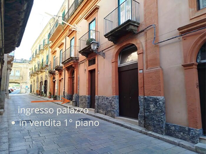 Appartamento con 5 locali in vendita in Ragusa