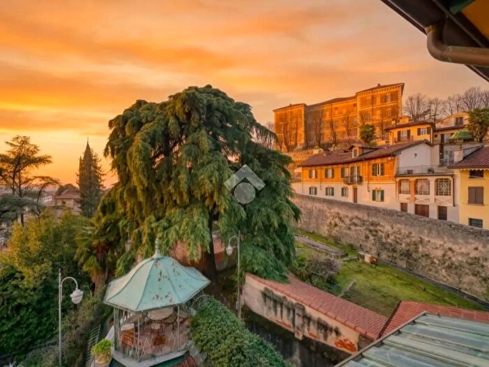 Casa trilocale in vendita in Via al Castello, Rivoli