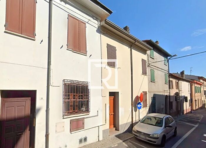 Casa quadrilocale in vendita in Cavour Bertinoro, Bertinoro