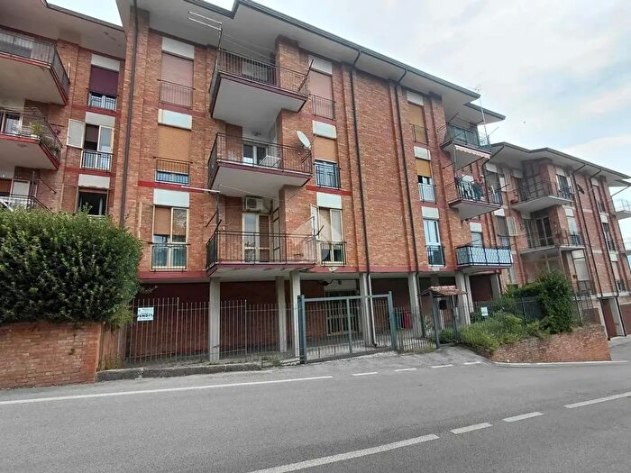 Appartamento trilocale in vendita in Via Leopoldo Cassese, Avellino