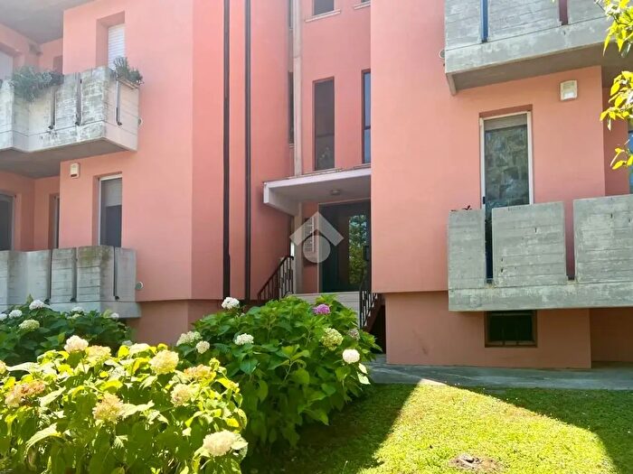 Appartamento quadrilocale in vendita in Viale Michelangelo, Sirmione