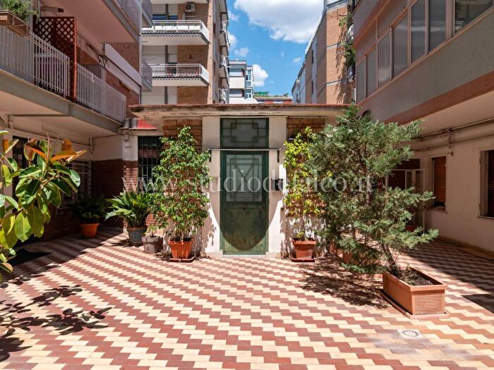 Appartamento quadrilocale in affitto in Via Orazio, Posillipo, Napoli