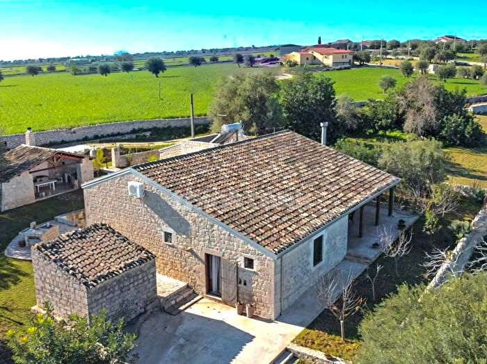 Casa con 6 locali in vendita in Strada Provinciale, Modica
