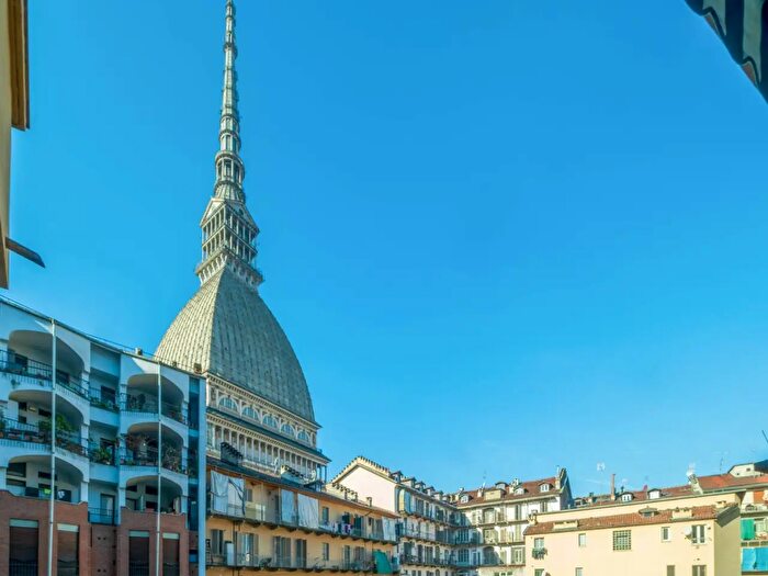 Appartamento trilocale in vendita in Corso San Maurizio, Torino