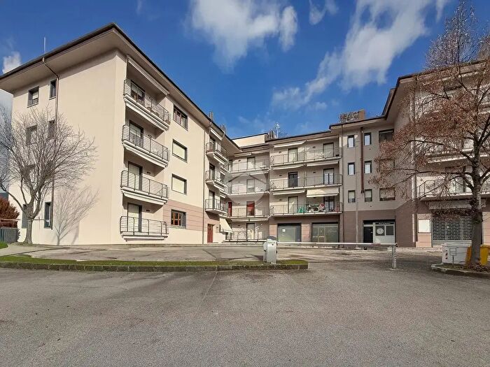 Appartamento trilocale in vendita in Via Giovanni di Vincenzo, LAquila