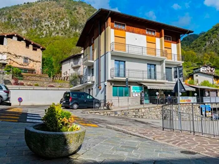 Appartamento quadrilocale in vendita in Via Antonio Dentella, Bracca