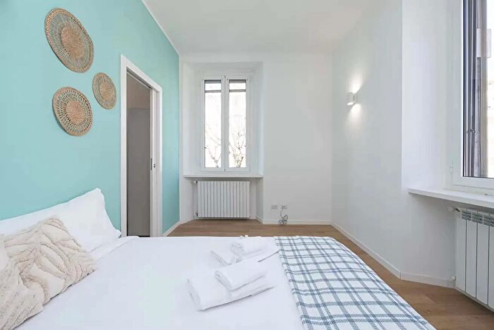 Appartamento monolocale in affitto in Via Lomellina, Milano