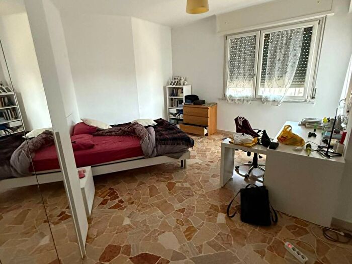 Appartamento trilocale in affitto in Via Casoretto, Casoretto, Milano