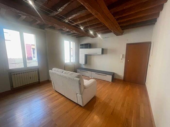 Appartamento quadrilocale in affitto in Via Gabriele Falloppia, Centro Storico, Modena