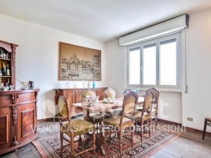 Appartamento con 6 locali in vendita in Via Antonio Rossellino, Prato