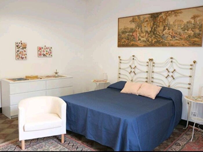 Appartamento quadrilocale in affitto in Via Volturno, Politeama Ruggiero Settimo, Palermo