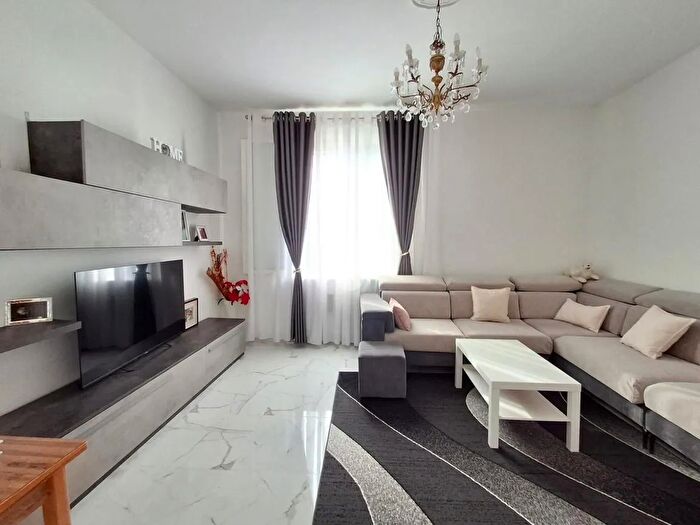 Appartamento trilocale in vendita in Via Speroni, Pontenure