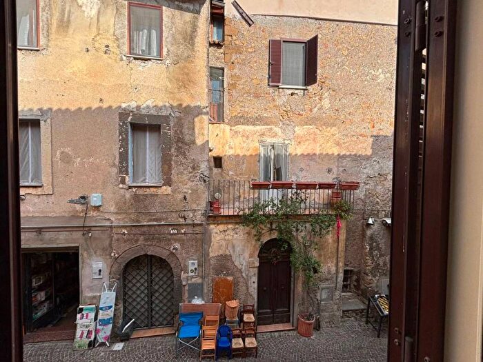 Appartamento con 5 locali in affitto in Corso Vittorio Emanuele secondo, Centro, Paliano