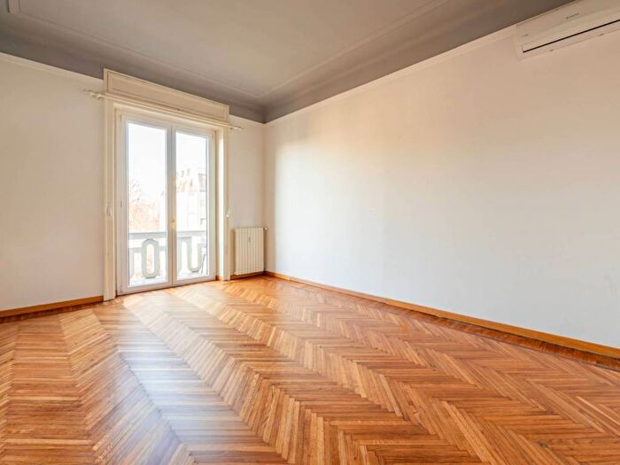 Appartamento trilocale in affitto in Via Michelangelo Buonarroti, Amendola Buonarroti, Milano
