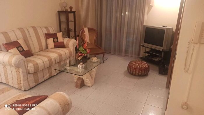 Casa con 6 locali in vendita in Viale Leon Battista Alberti Ravenna, Ravenna