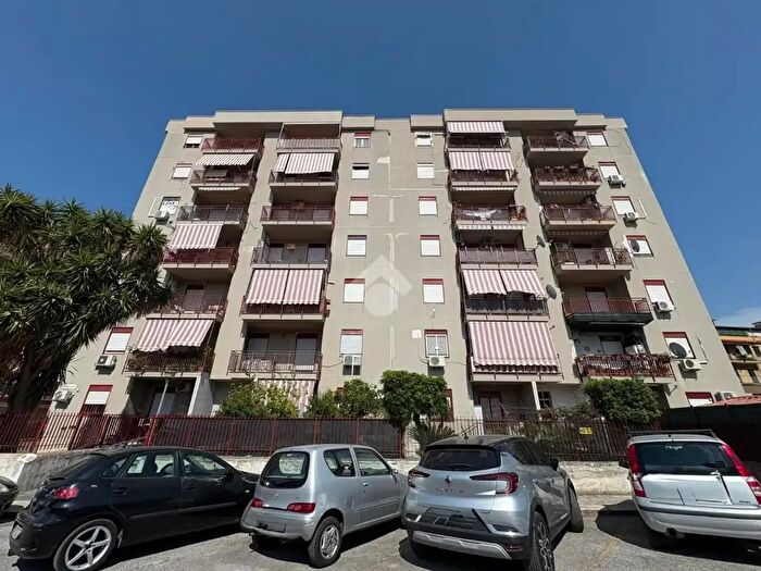 Appartamento trilocale in vendita in Via Benedetto Croce, Palermo