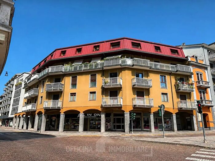 Appartamento quadrilocale in vendita in Via Giuseppe Mazzini, Sondrio