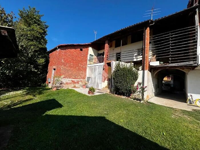 Casa con 5 locali in vendita in Via delle Alpi, Barbania
