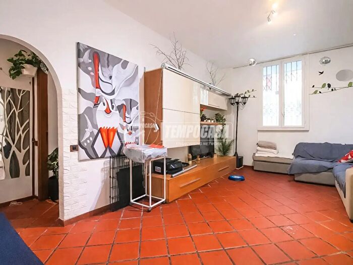 Appartamento trilocale in vendita in Via Mincio, Milano