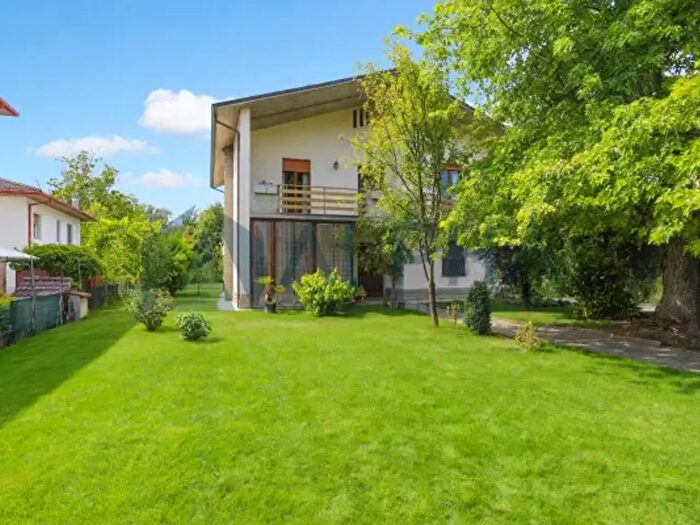 Casa con 6 locali in vendita in Via Trentola, Forli'