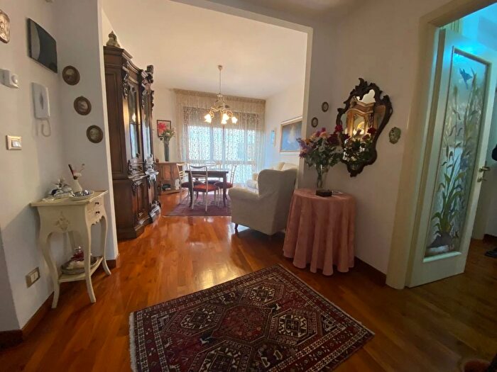 Appartamento quadrilocale in vendita in Via Carlo Pisacane Pontedera, Pontedera