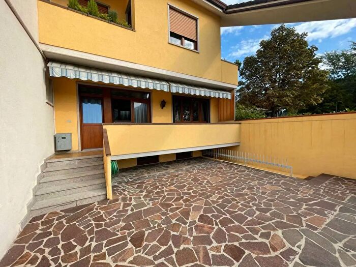 Appartamento trilocale in affitto in Viale Trento, Rovereto