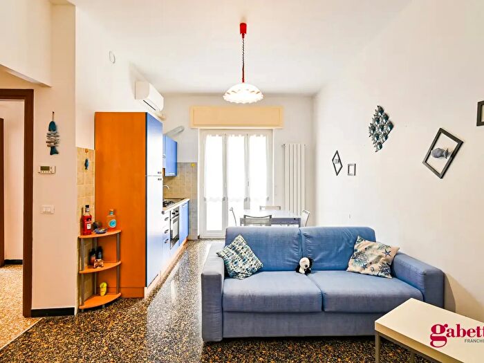 Appartamento bilocale in vendita in Via Villagrande, Varazze