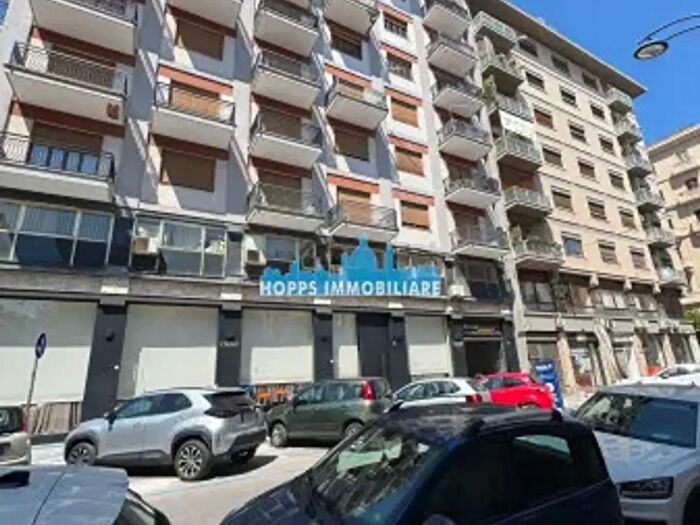Appartamento trilocale in vendita in Via della Libertà, Palermo