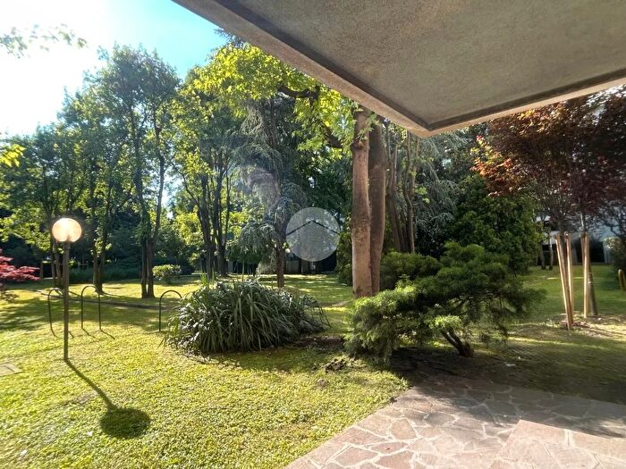 Appartamento trilocale in vendita in Via Cassano dAdda, Milano